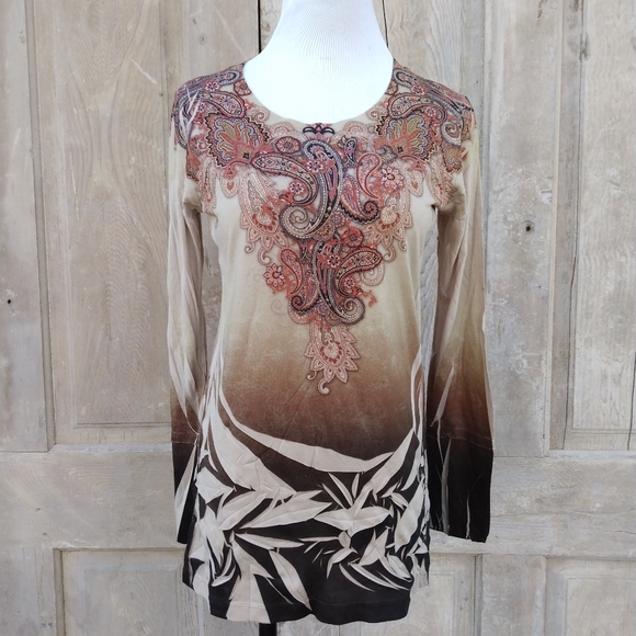 Tan Paisley Tshirt - Picture 1 of 6